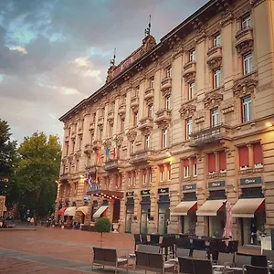**** Hotel Regina Younique Grand Italie